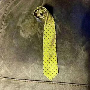 NWT - Bar III Gold Tie